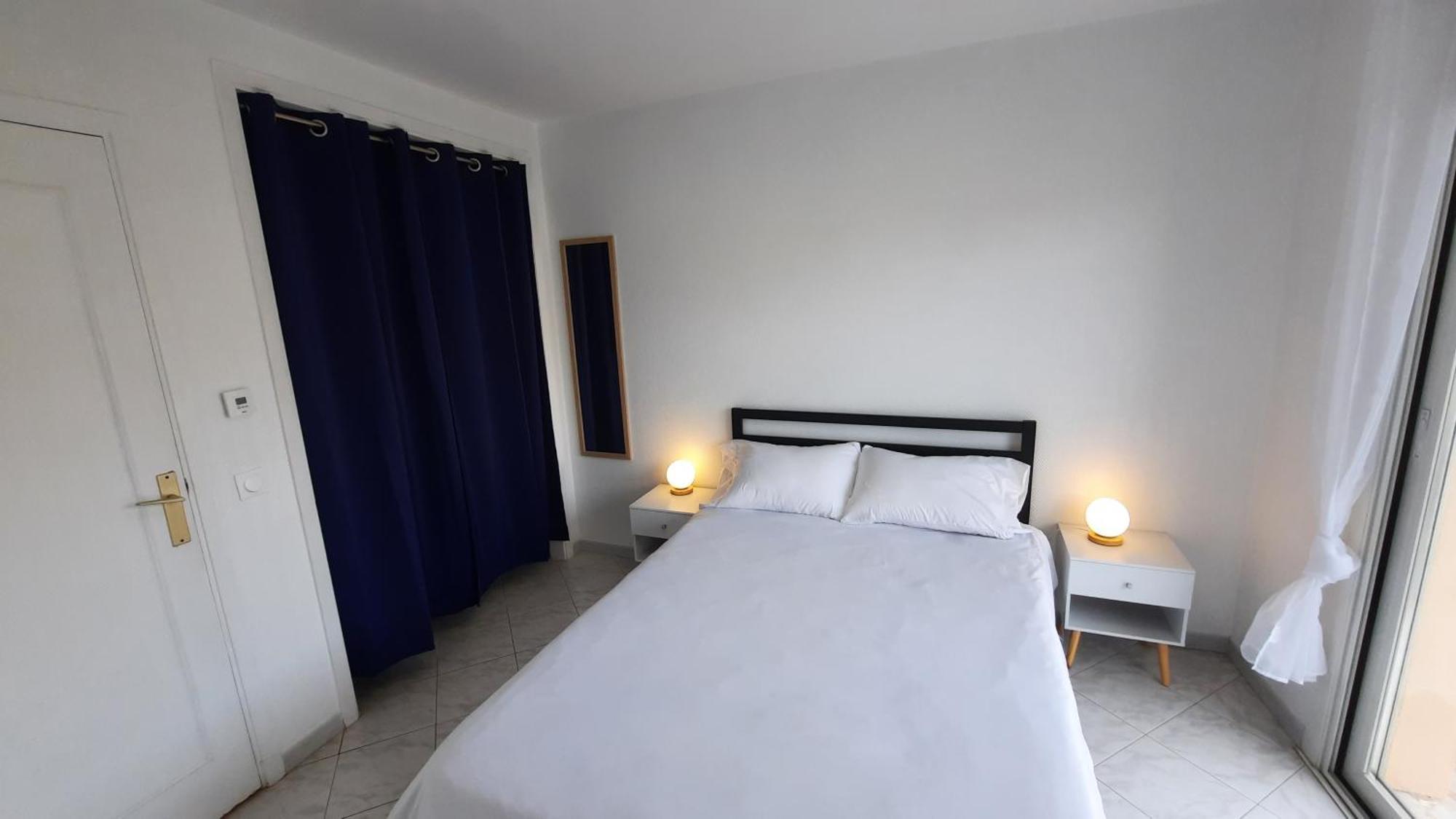 Sunny Mercury - Room In Apartment Cannes Exteriér fotografie